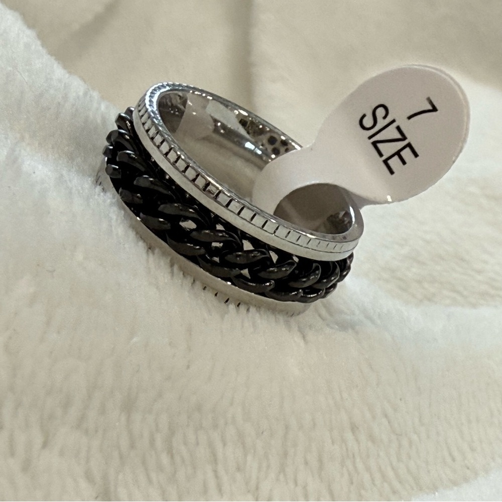 Silver Men's Fidget Ring, helps with anxiety,
Size 7